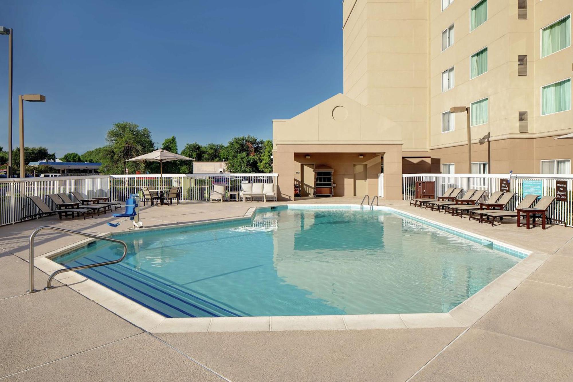 Homewood Suites By Hilton Dallas Market Center Eksteriør billede